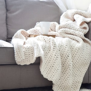 CROCHET PATTERN Chunky Throw Blanket Crochet Pattern, Bulky Afghan Easy Crochet Pattern Cozy Home Decor Blanket Beginner Crochet PDF image 1