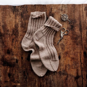 KNITTING PATTERN ⨯ Classic Socks Knitting Pattern, Texture Socks Knit Pattern ⨯ Cozy Socks Knitting Pattern, Ribbed Socks Knit Pattern