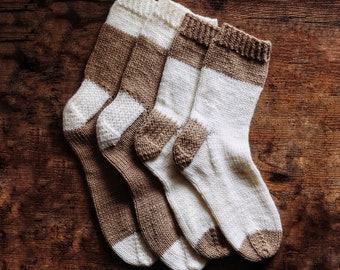 KNITTING PATTERN ⨯ Cabin Socks Knitting Pattern, Easy Socks Knitting Pattern, Easy Knit Pattern ⨯ Mens & Womens Socks Knitting Pattern