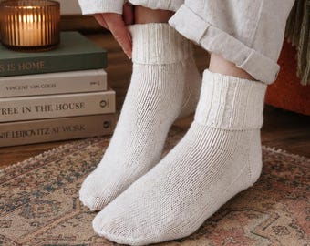 Basic Socks Knitting Pattern, Easy Ankle Fold-Over Knit Socks, Women Easy Socks Knitting Pattern, Top-Down Classic Socks Pattern, Videos