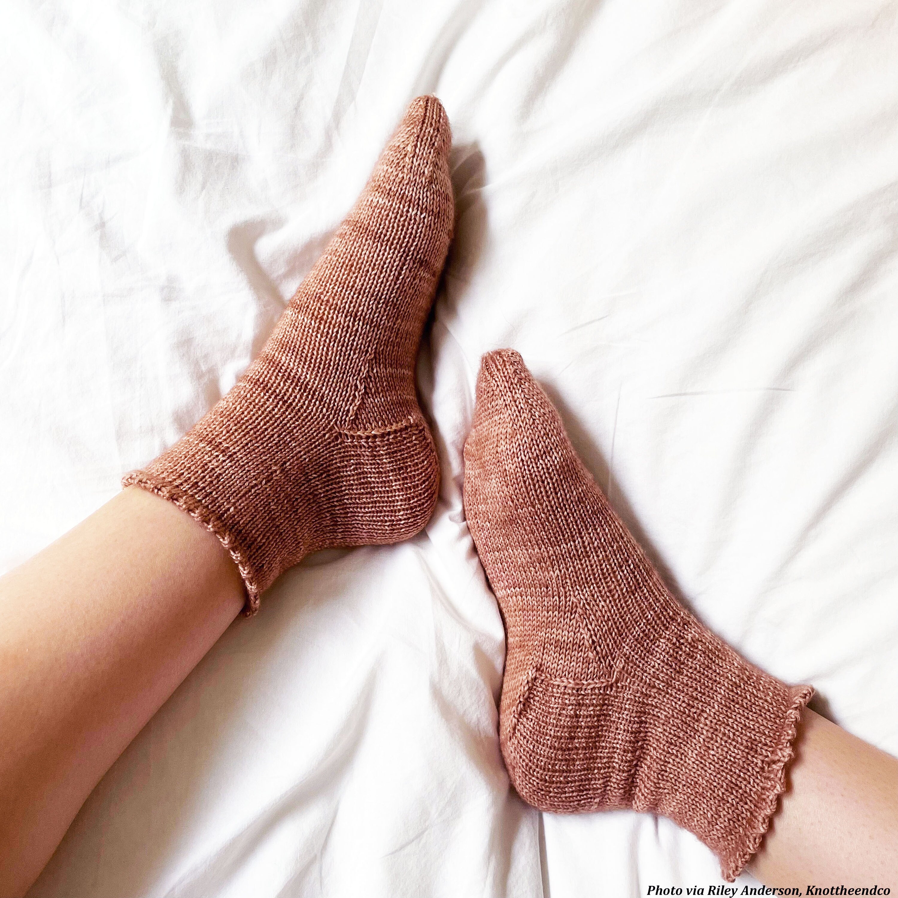 KNITTING PATTERN Ruffle Socks Knit Pattern Pretty Knit | Etsy