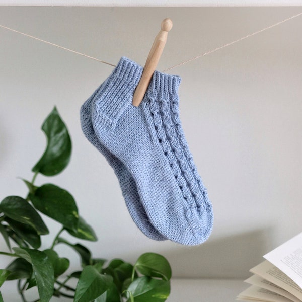 KNITTING PATTERN ⨯ Pretty Ankle Socks Knitting Pattern ⨯ Easy Knit Shortie Socks Knit Pattern ⨯ Blue Lace Socks Knit Pattern, Women Socks