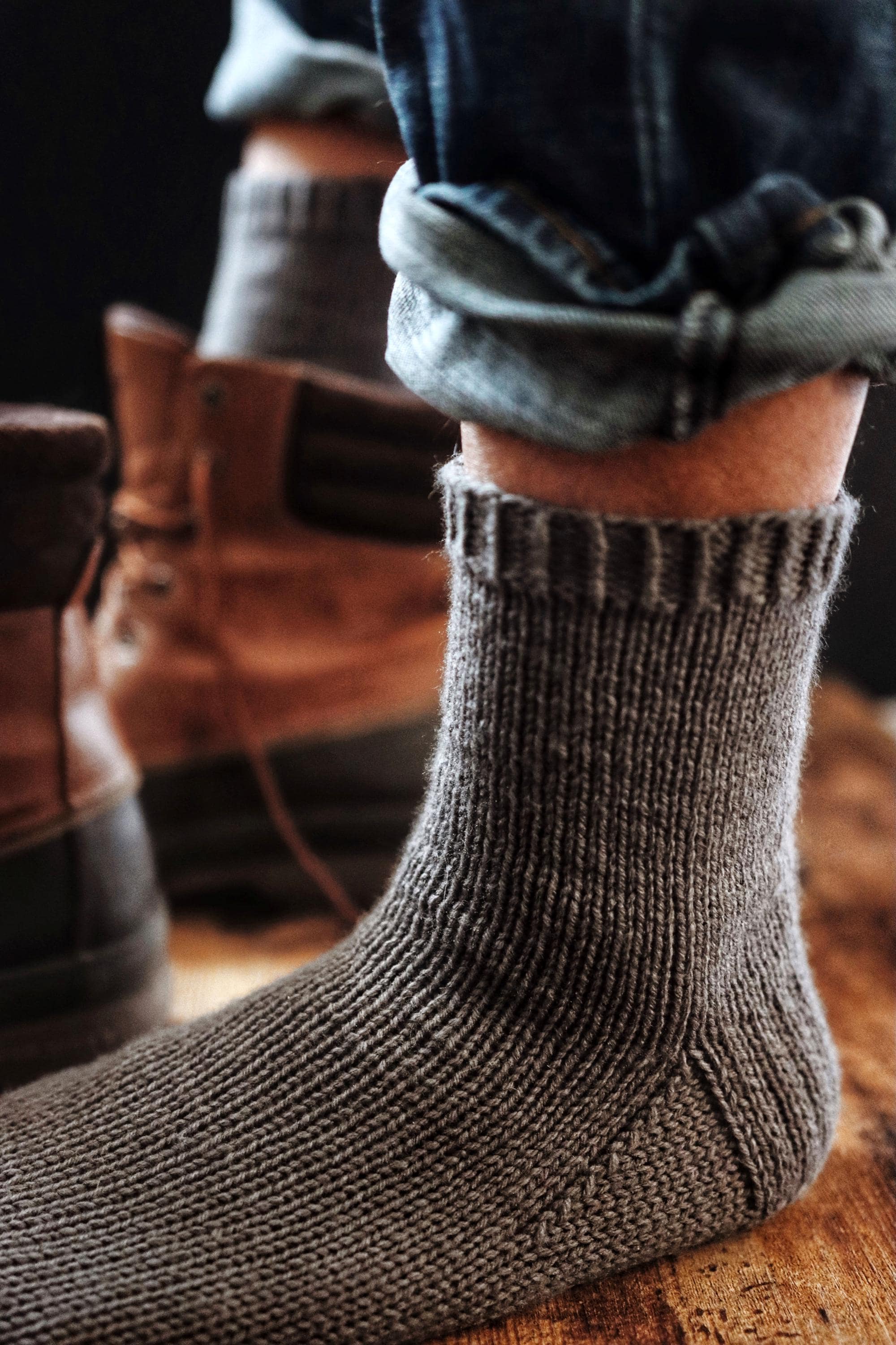 Men's Classic Socks Knitting Pattern, Beginner Knit Socks Pattern, Easy ...