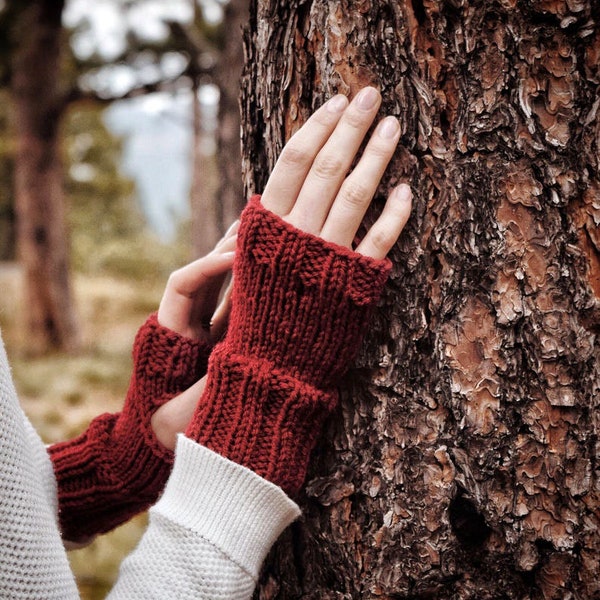 KNITTING PATTERN ⨯ Easy Fingerless Gloves, Fingerless Mitts Knitting Pattern ⨯ Women Knit Mittens Pattern ⨯ Easy Knitting Pattern
