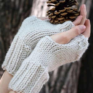 KNITTING PATTERN Easy Fingerless Gloves, Fingerless Mitts Knitting Pattern Women Knit Mittens Pattern Easy Knitting Pattern image 4