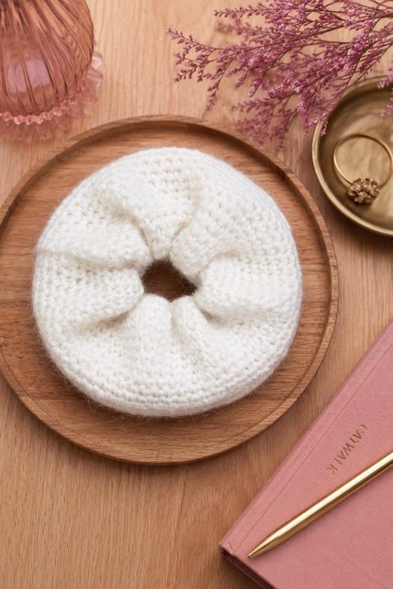 Scrunchie Crochet Pattern, Beginner Crochet Hair Accessory Pattern, Crochet Hair Tie Crochet Pattern, Beginner Crochet Hair Elastic, Videos