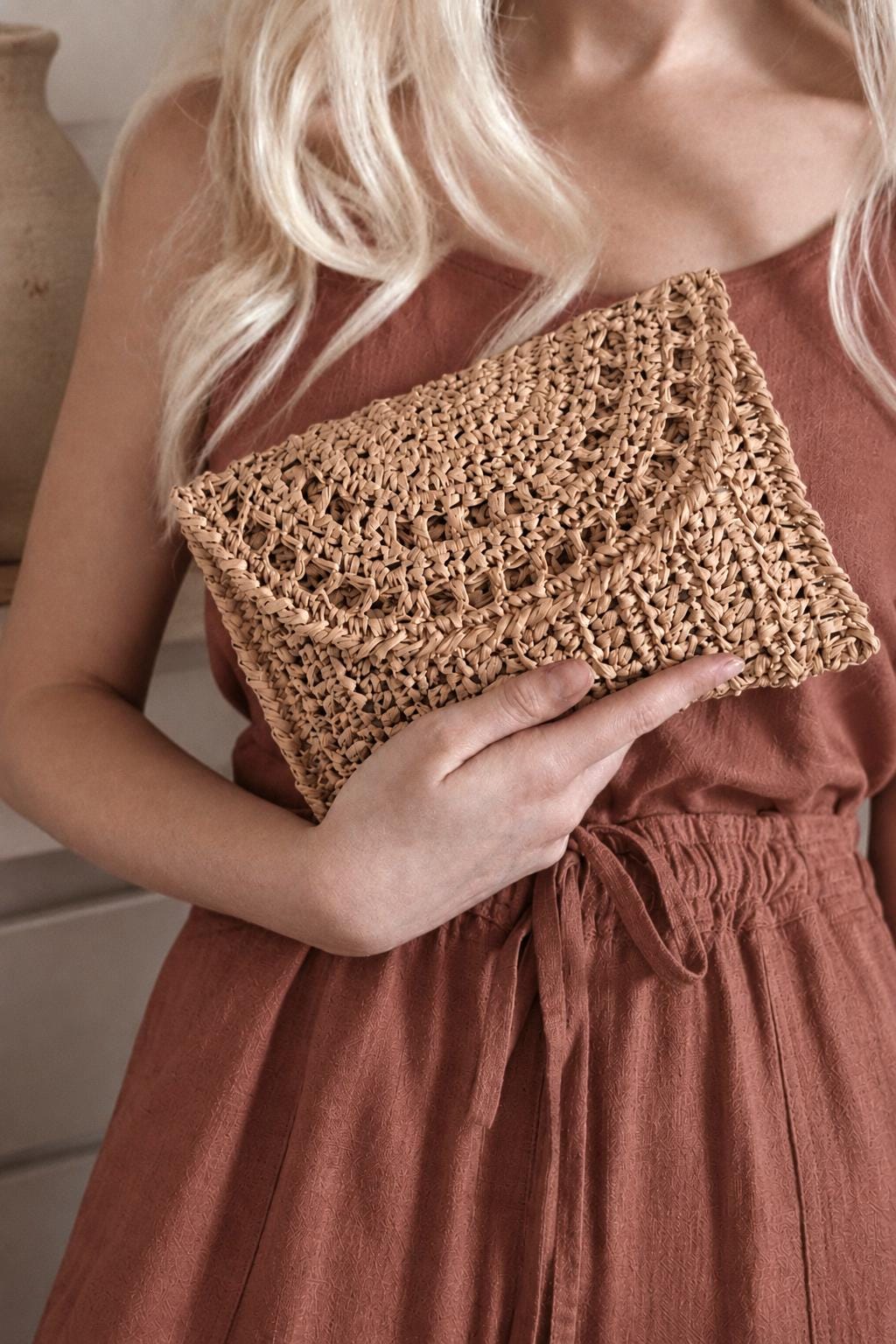 39 Crochet Clutch Patterns, Fringe Purses, and Granny Square Styles 39 Crochet Raffia Clutch
