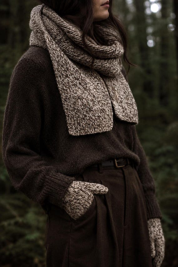 Beginner Scarf Knitting Pattern, Modern Minimalist Scarf, Beginner Knitting Pattern, Worsted Yarn Scarf, Women's Fall Winter Accessory
