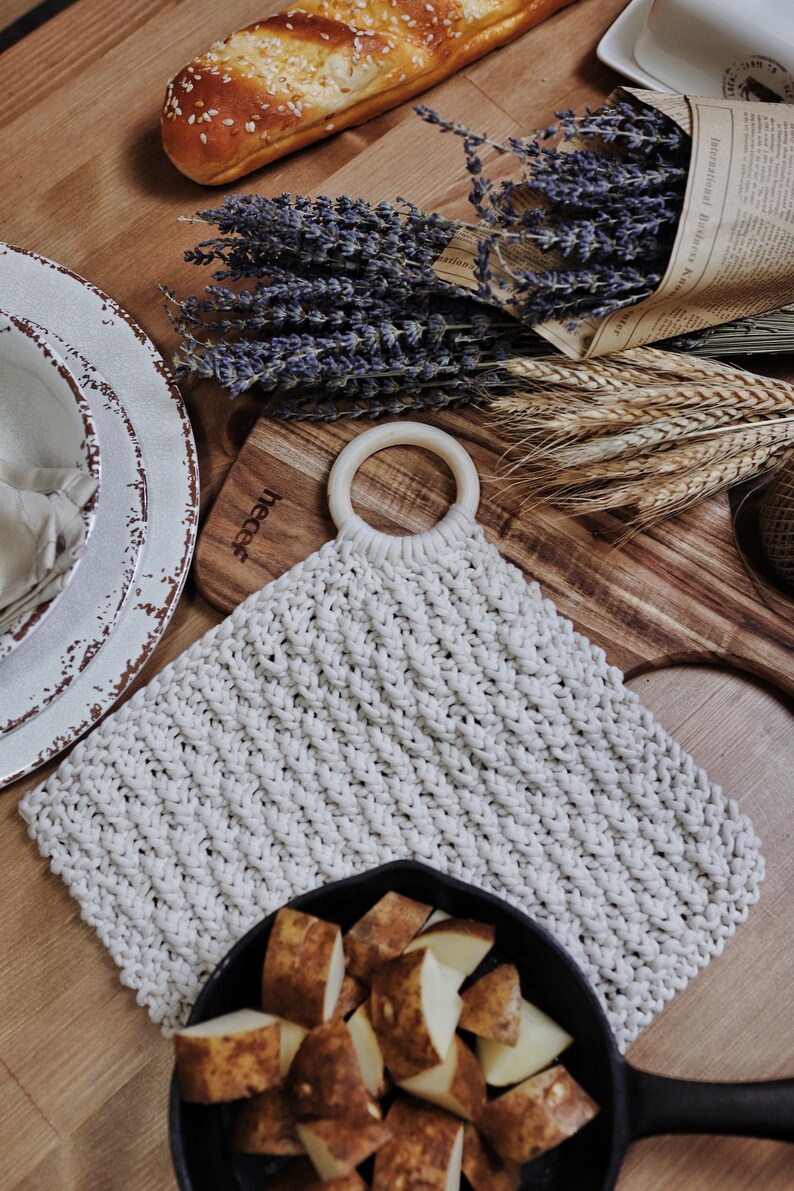 KNITTING PATTERN Farmhouse Trivet Knitting Pattern, Easy Knitting Pattern, Wooden Ring Potholder Knit Pattern Beginner Knitting Pattern image 3