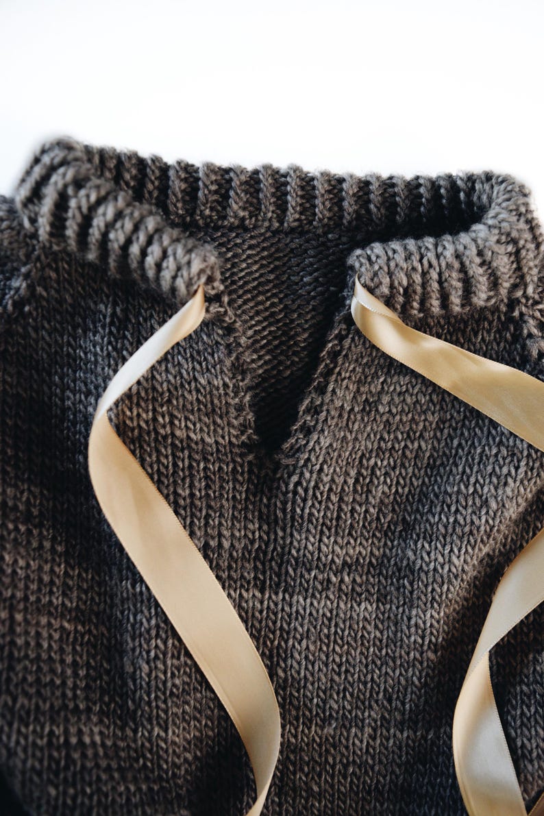 Beginner sweater knitting pattern, oversized top-down raglan pullover in worsted weight yarn, women's seamless crewneck knit jumper. ribbon tie knit sweater pattern. oversize raglan jumper pattern for women