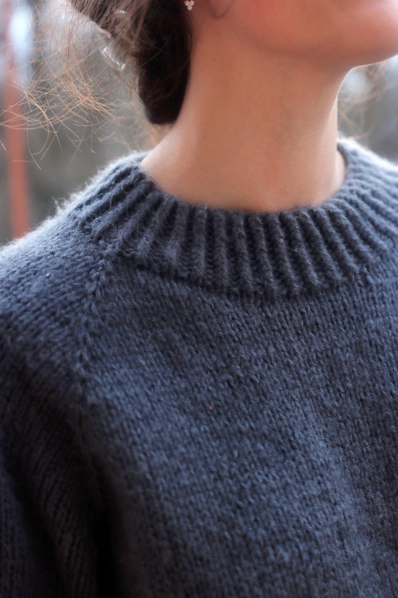 Mock neck Sweater knitting pattern. Women's cropped crewneck raglan sweater knitting pattern, oversized seamless top-down pullover in worsted weight yarn, beginner knit jumper PDF instant download. easy knit sweater pattern, beginner knit raglan sweater.