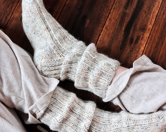 KNITTING PATTERN ⨯ Ribbed Socks Knit Pattern ⨯ Cozy Knit Socks Pattern, Easy Socks Knitting Pattern ⨯ Classic Rib Socks Knit Pattern