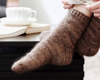 KNITTING PATTERN ⨯ Cozy Socks Knitting Pattern, Beginner Socks Knit Pattern ⨯ Women Knit Socks Pattern, Cozy Warm Socks Knitting Pattern