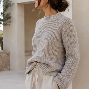 Women's Sweater Knitting Pattern, Textured Top-Down Raglan Knit Sweater Pattern, Easy Seamless Knit Crewneck Jumper Pattern, Video Tutorials