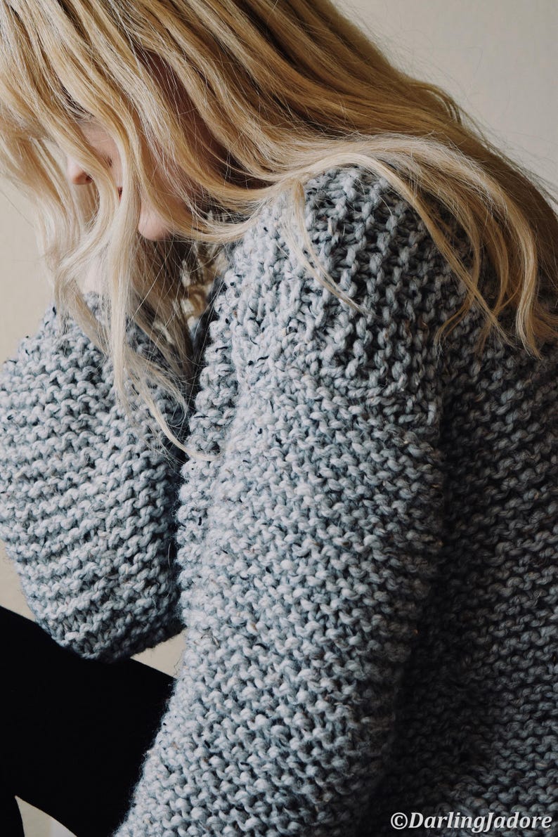 Chunky knit sweater pattern, bulky oversized raglan pullover in super bulky yarn, easy beginner women's crewneck knit jumper PDF instant download