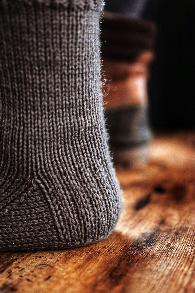 Mens socks knitting pattern, easy knit mens socks, top down socks knitting pattern. Crew socks knit pattern, knit man socks pattern. Classic men's socks knitting pattern, easy ribbed knit socks in worsted weight yarn, beginner men's boot socks PDF instant download