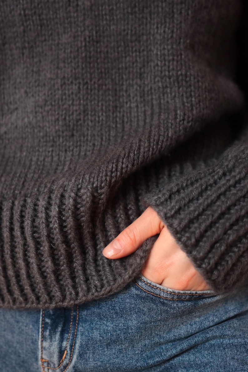 Women's cropped crewneck raglan sweater knitting pattern, oversized seamless top-down pullover in worsted weight yarn, beginner knit jumper PDF instant download. easy knit sweater pattern, beginner knit raglan sweater.