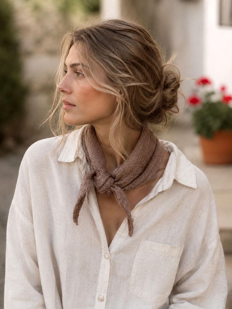 knit bandana triangle scarf knitting pattern. bandana knitting pattern. knit neckerchief pattern. easy knit small scarf knitting pattern. skinny scarf, small triangle scarf knit pattern. small bandana scarf knit pattern
