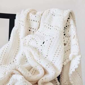 granny square blanket crochet pattern. crochet modern throw blanket. hygge decor modern crochet throw afghan decor blanket. granny square lace crochet throw baby blanket.