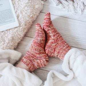 KNITTING PATTERN ⨯ Ankle Socks Knitting Pattern, Easy Socks Knit Pattern ⨯ Women Ankle Socks Knit Pattern, Beginner Socks Knit Pattern