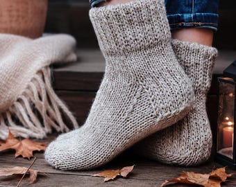 Easy Worsted Socks Knitting Pattern, Double-Knit Crew Socks, Easy Ankle Socks, Women Knit Socks Top-Down Thick Winter Boot Socks with Videos