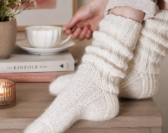 Cozy Socks Knitting Pattern, Classic Ribbed Socks for Women, Top-Down Knit Pattern ⨯ Easy Knitting Pattern, Easy Socks Knitting Pattern