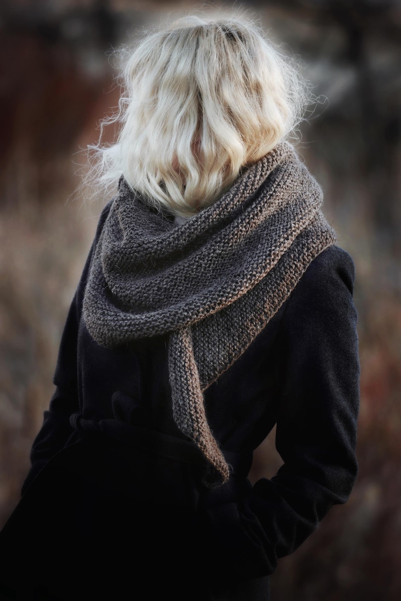 Beginner scarf knitting pattern, easy classic women's knit scarf in worsted weight yarn. Boomerang knit scarf pattern. simple beginner knit wrap PDF instant download. Beginner scarf shawl knitting pattern by Darling Jadore. it's a boomerang asymmetrical shawl knitting pattern designed for beginners.