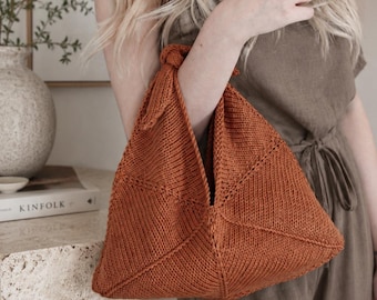 Bento Bag Knitting Pattern, Knit Tote Bag With Ties, Everyday Knit Purse, Structured Handbag Worsted Weight, with Video Tutorials