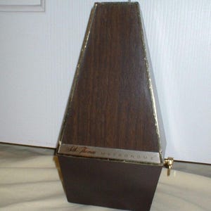Fully Serviced Vintage Metronome de Maelzel by Seth Thomas Clock Co. Conductor, Runs Great. Solid Metal Trim, Plastic Case Music gift w/ box