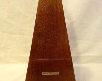 Fully Serviced Seth Thomas Metronome No. 10 light walnut, Wood Maelzel Piano Timer. Restored, Calibrated, Runs Great. Has Solid Brass Trim