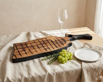 Handgemaakte serveerplank van gebrande elzen | Rustiek charcuterieblad, keukendecor
