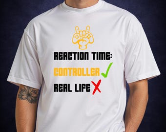 高速ゲームコントローラー反応時間Tシャツ | ゲーマー向けレトロコントローラーTシャツ