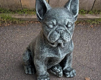 Estatua de perro bulldog francés de hormigón, escultura de piedra para jardín, decoración de patio al aire libre, linda figura de bulldog francés, regalo para amantes de las mascotas