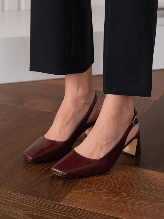 burgundy dress with gold heels Burgundy Dress with Gold Shoes