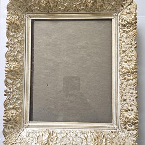 Vintage Ornate Gold Floral Picture Frame 8x10 – Baroque Rococo Style Home Décor, Wedding Photo Frame, Hollywood Regency Vanity Display