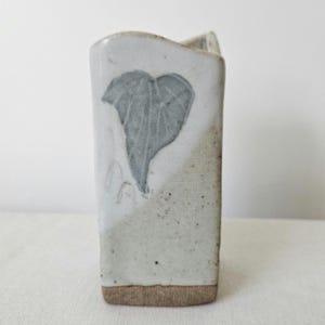 Handmade Wabi-Sabi Pottery Vase: Minimalist Ikebana Bud Vase