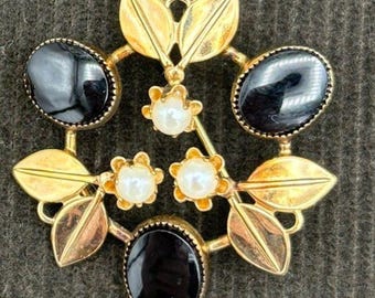 Vintage Amco Onyx Faux Pearl 12K Gold Brooch Pin 1950s