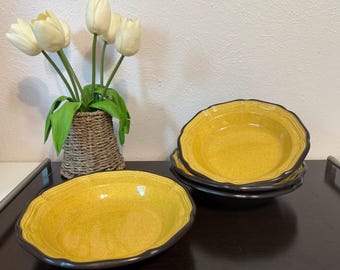 Conjunto de 4 tigelas para sopa/massa Mikasa Italian Terrace Lemon Grove, modelo E8301, cor amarela com borda ondulada, estilo vintage japonês.