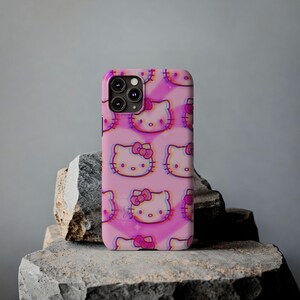 Slim telefoonhoesje met kawaii kattenpatroon | Roze retro glitch Hello Kitty-stijl afbeelding 10