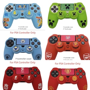 Cover protettiva in silicone a tema calcio per controller PS4 con adesivo per touchpad e impugnature per levette analogiche - Antipolvere - Mantiene il controller pulito