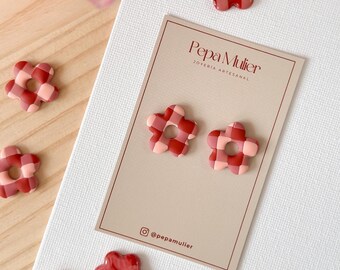 Pepa interchangeable flower-shaped charms handmade from polymer clay.