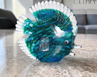 Green Crystal Fish Figurine, Aquatic Animal Inspired Glass Paperweight Figurines, Ocean Style Marine Lovers Gift, Nautical Inspired Decor
