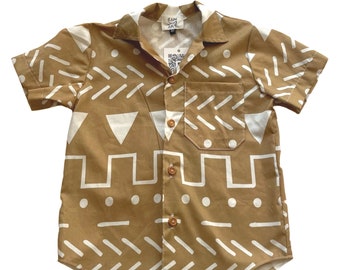 Imari Button Down Shirt/ Tan Mudcloth, camisa para niños, camisa con botones para niños, camisa con botones para niñas, camisa de tela de barro, moda sostenible