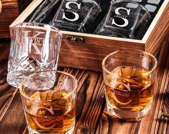 Personalized Whiskey Glass Set with Wooden Box,Groomsmen Gifts,Engraving Glass Cup,Best Man Gift, Groomsman Proposal,Gifts for Dad