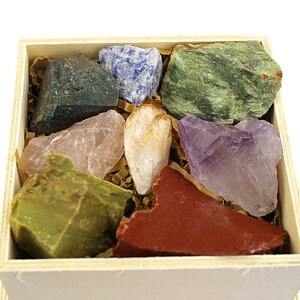 Crystal Set Housewarming Gift - Wedding Gift, Wooden Box, Crystal Starter Kit, Home Decor, Healing Crystals, Gift for Her, Gift For Him