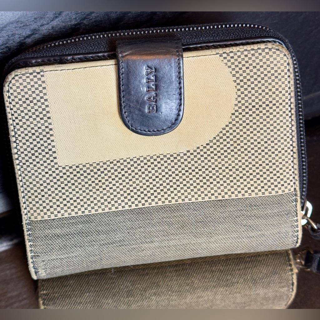 ケース+小銭入れ VINTAGE BALLY ID WINDOW BIFOLD WALLET VINTAGE BALLY ID WINDOW BIFOLD WALLET - メルカリ