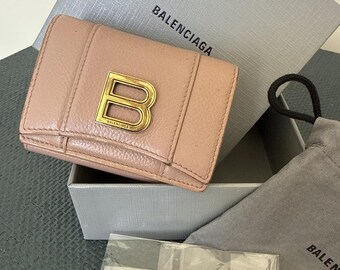 Carteira Balenciaga Hourglass Mini Tripla em Couro Rosa Nude #600212 Autêntica