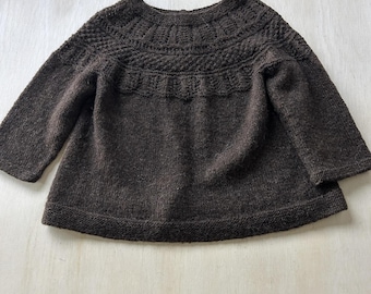 Maglione vintage fatto a mano da donna, taglia L, marrone, a maniche lunghe, con carré, comodo pullover.