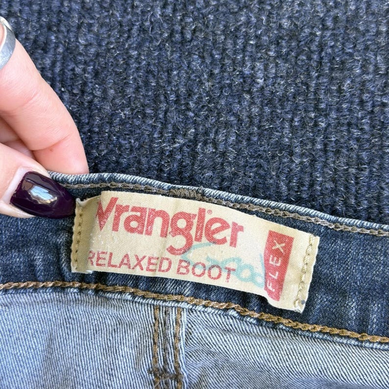 Y2K Wrangler Relaxed Boot Flex Jeans Mens Medium Wash Blue Bootcut Fits 36x34 image 4