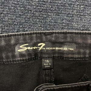Y2K Seven7 High Rise Ankle Skinny Jeans Womens 16 Black Floral Embroidered Denim image 4